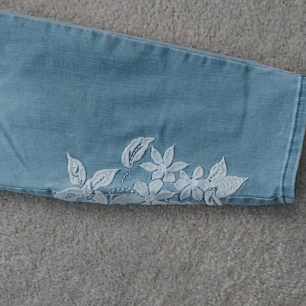 Martha Stewart Jeans - Picture 3 of 10